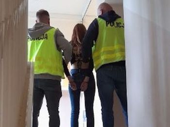Przywidz: Wjechała na budowę. Pomagał jej znajomy. Oboje byli pijani