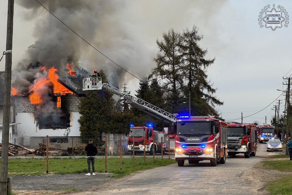 Ogień wybuchł od oleju gaszonego wodą. Prokuratura podjęła decyzję
