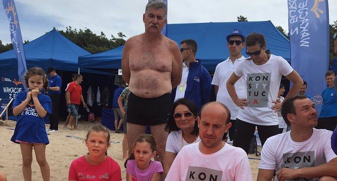 Żarty dziennikarzy w plażowych eventów Platformy Obywatelskiej. „Absurdalny, infantylny pomysł”