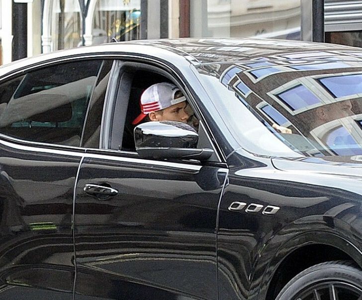 Romeo Beckham mknie przez Londyn w Maserati za pół miliona