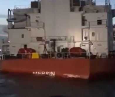 Tonie turecki tankowiec. Przewoził rosyjską ropę