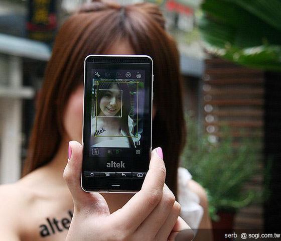 Altek A14 Leo - pierwszy Android z aparatem 14 Mpix raczej nie dla Europy 2