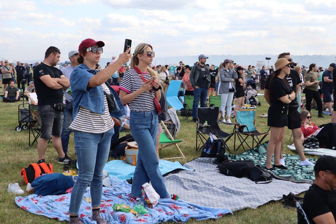 Podniebny spektakl oglądają prawdziwe tłumy. Antidotum Airshow Leszno 2025 pobiło rekord frekwencji