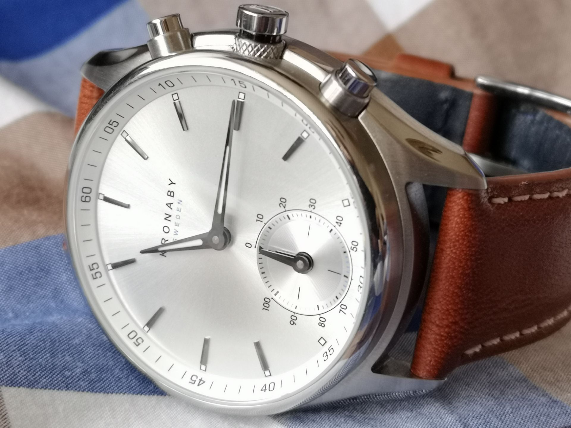 Test zegarka hybrydowego Kronaby Sekel A1000-0713. Mariaż nowoczesnej technologii z elegancją 8