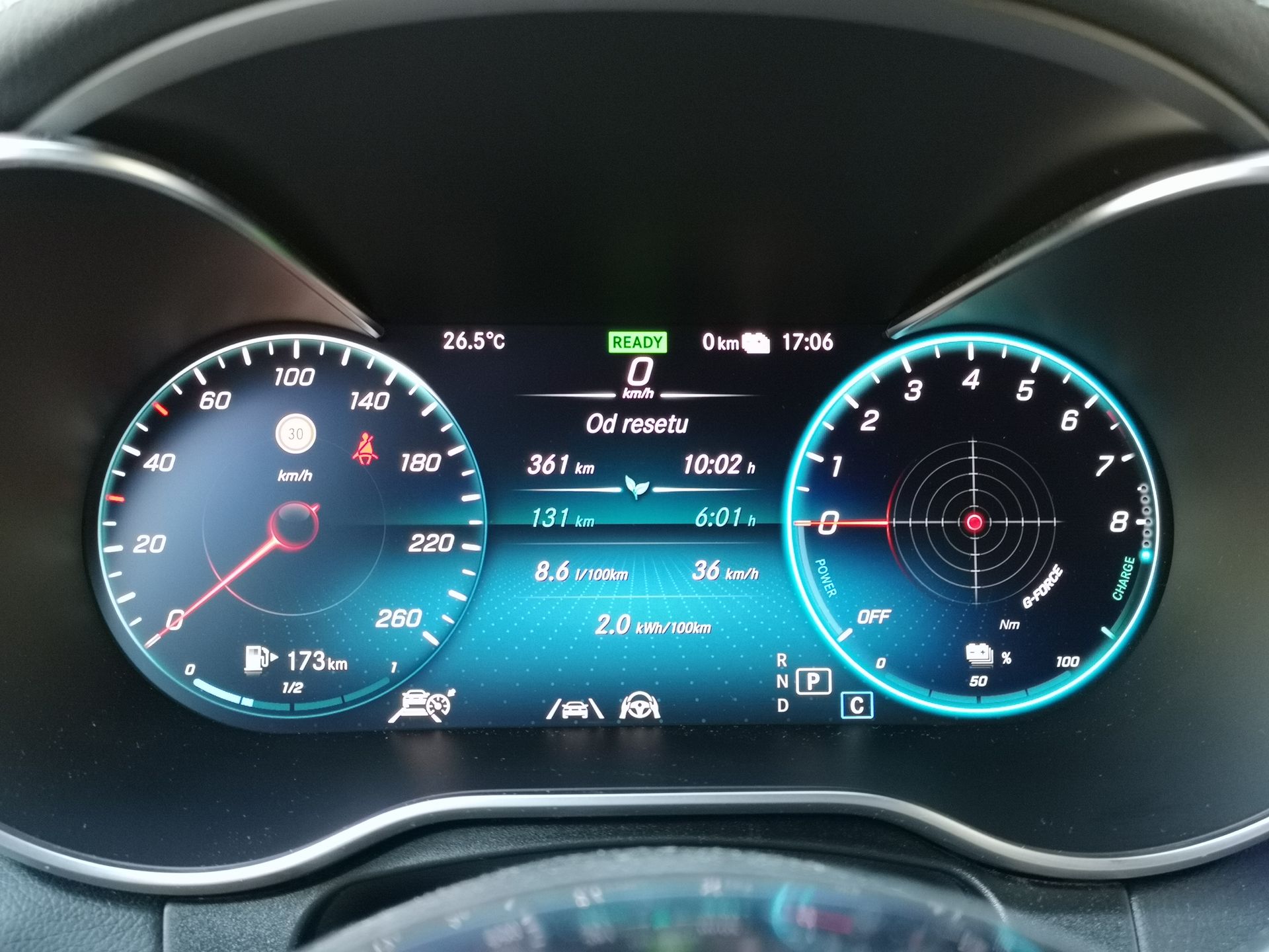 Mercedes GLC 300e Coupe: System zarządzania energią, asystent podróży i audio Burmester 16