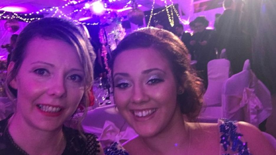 Helen z córką. Tirion miał zdiagnozowaną chorobę mitochondrialną