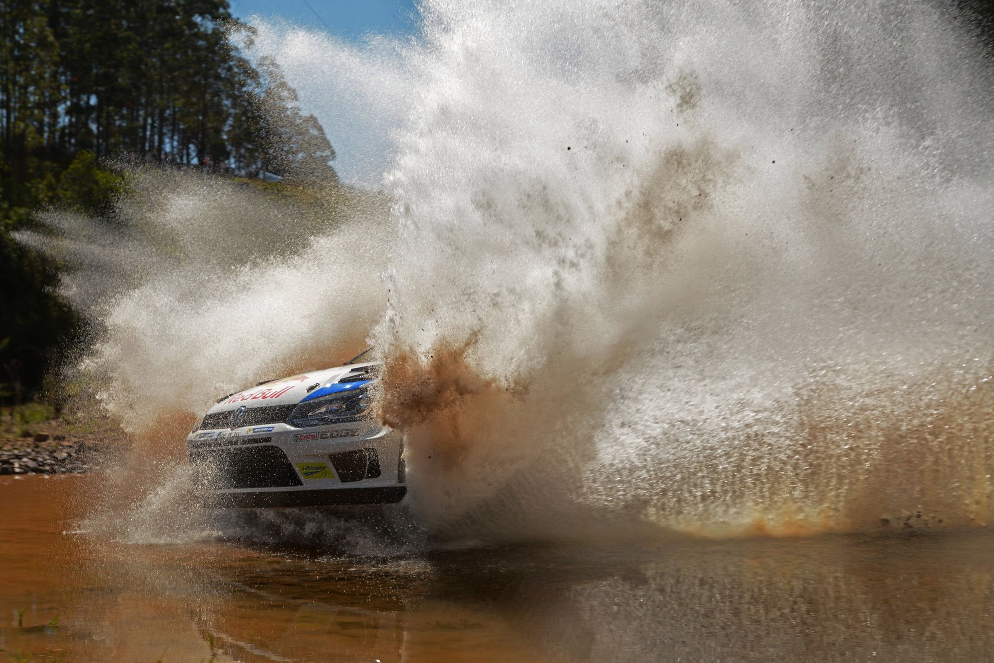 Marcin Rybak jest zawsze tam, gdzie kurz i spaliny – oto jak wyglądają rajdy WRC w jego obiektywie 18