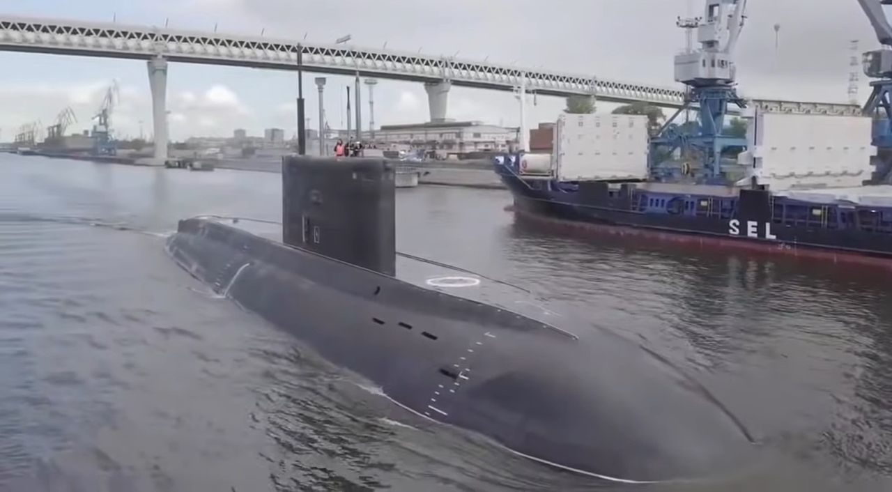 Rosja zyskała nowy okręt podwodny. Ten model uznaje się za "akustyczną czarną dziurę"