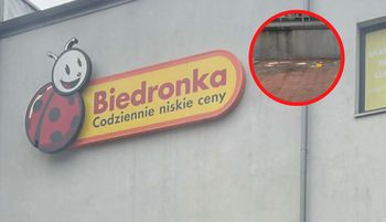 Taki widok przed Biedronką. Aż wyjął telefon. "Wzruszyłem się"