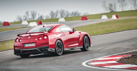Nissan GT-R 10 lat po debiucie. Czy dalej robi wrażenie? Sprawdzamy na Torze Łódź