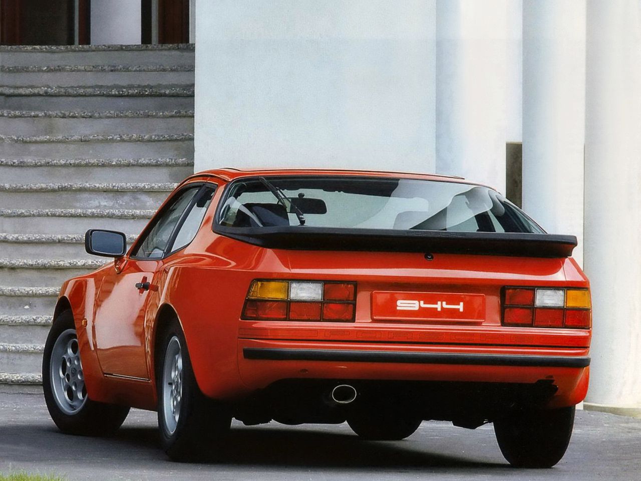 Porsche 944 3