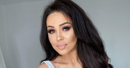 Sylwia Bomba w bikini na śniegu. Internauci komentują jej brzuch