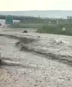 Błyskawiczna powódź w Czechach. Auta stanęły w wodzie na autostradzie