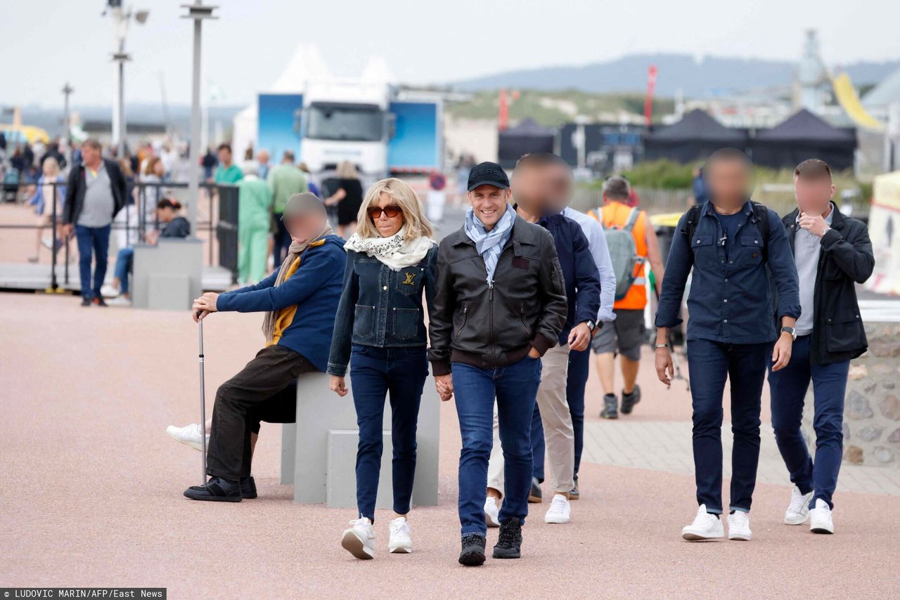 Brigitte Macron with her husband in unusual outfits at air shows