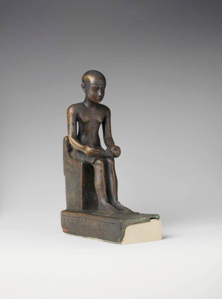Imhotep przeszedł do historii jako pierwszy znany architekt, twórca słynnej piramidy Dżesera.