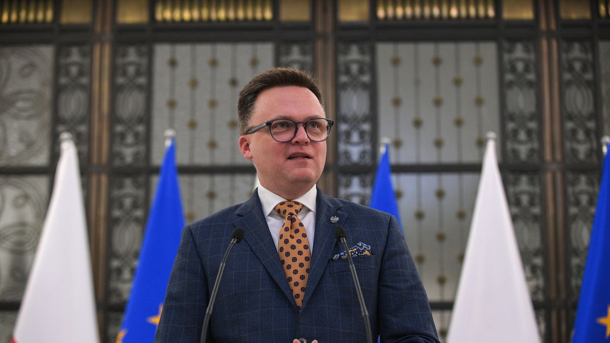 Warszawa, 29.11.2023. Marszałek Sejmu Szymon Hołownia na konferencji prasowej w Sejmie w Warszawie, 29 bm. Wśród tematów konferencji: plany Sejmu zw. z procesem powoływania Rady Ministrów po spotkaniu z premierem Mateuszem Morawieckim. (ad) PAP/Marcin Obara
