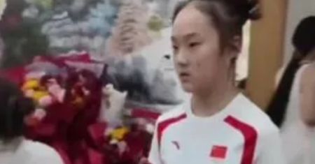 Zdobyła srebro w Paryżu. Tylko spójrzcie, co zrobiła po powrocie do Chin