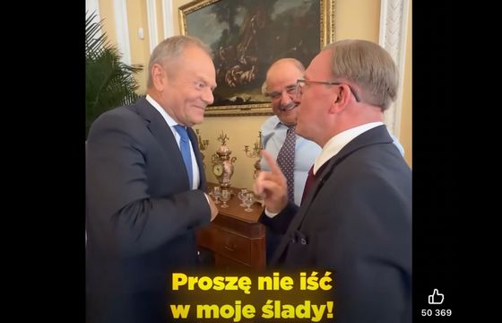 Premier na planie "Rancza". Ocieplanie wizerunku czy odwracanie uwagi?