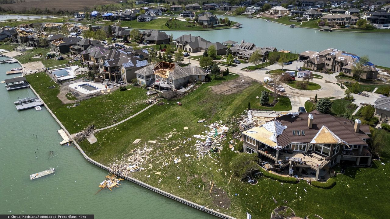 Nebraska tornado leaves thousands without power, homes damaged
