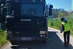 Motocyklista wjechał pod ciężarówkę. Miał sporo na sumieniu
