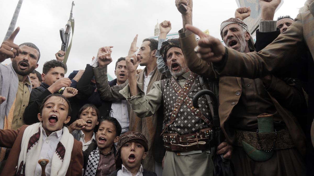 SANA'A, YEMEN - NOVEMBER 22: Yemen's Houthi followers chant slogans as they participate in a demonstration organized under the title "With Gaza and Lebanon.. The blood of the martyrs creates victory" on November 22, 2024, in Sana'a, Yemen. (Photo by Mohammed Hamoud/Getty Images)