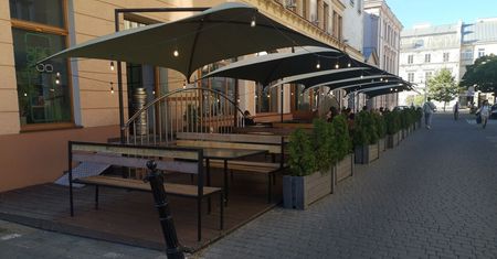 Wzrosną opłaty za zajęcie pasa drogowego. Więcej zapłacą restauratorzy, drogowcy, czy organizatorzy imprez