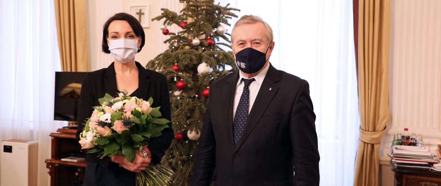 Prof. Magdalena Gawin i Piotr Gliński w momencie odejścia z resortu na początku stycznia 2022 r. 