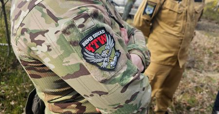 Tajemniczy dron w lesie na Opolszczyźnie. Służby zamknęły teren i wezwały antyterrorystów