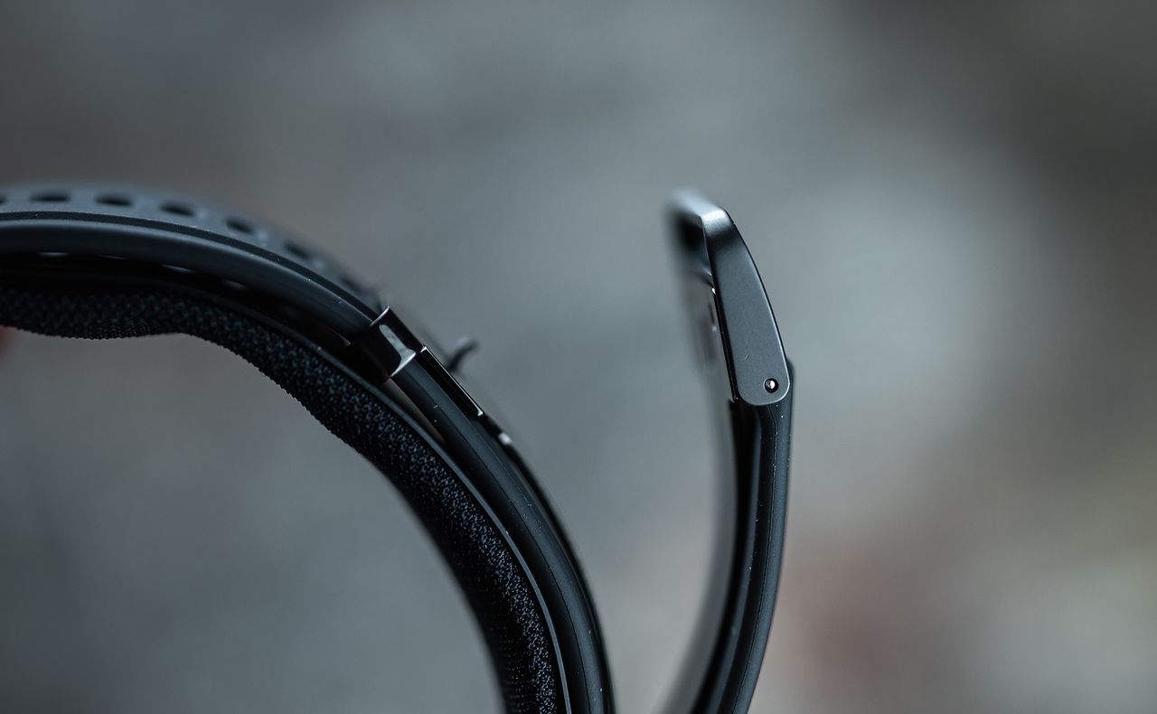 Huawei Watch D zatrzask