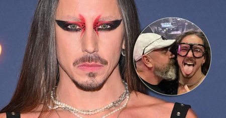 Michał Szpak pokazał tatę w sieci. Nie zawsze było im po drodze