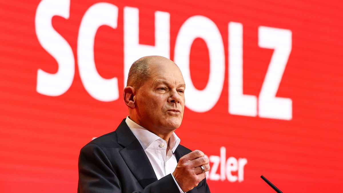 German Chancellor Olaf Scholz from the Social Democratic Party (SPD) delivers first campaign speech ahead of 2025 federal elections in SPD party headquarters, in Berlin, Germany, 30 November 2024. EPA/FILIP SINGER Dostawca: PAP/EPA.
