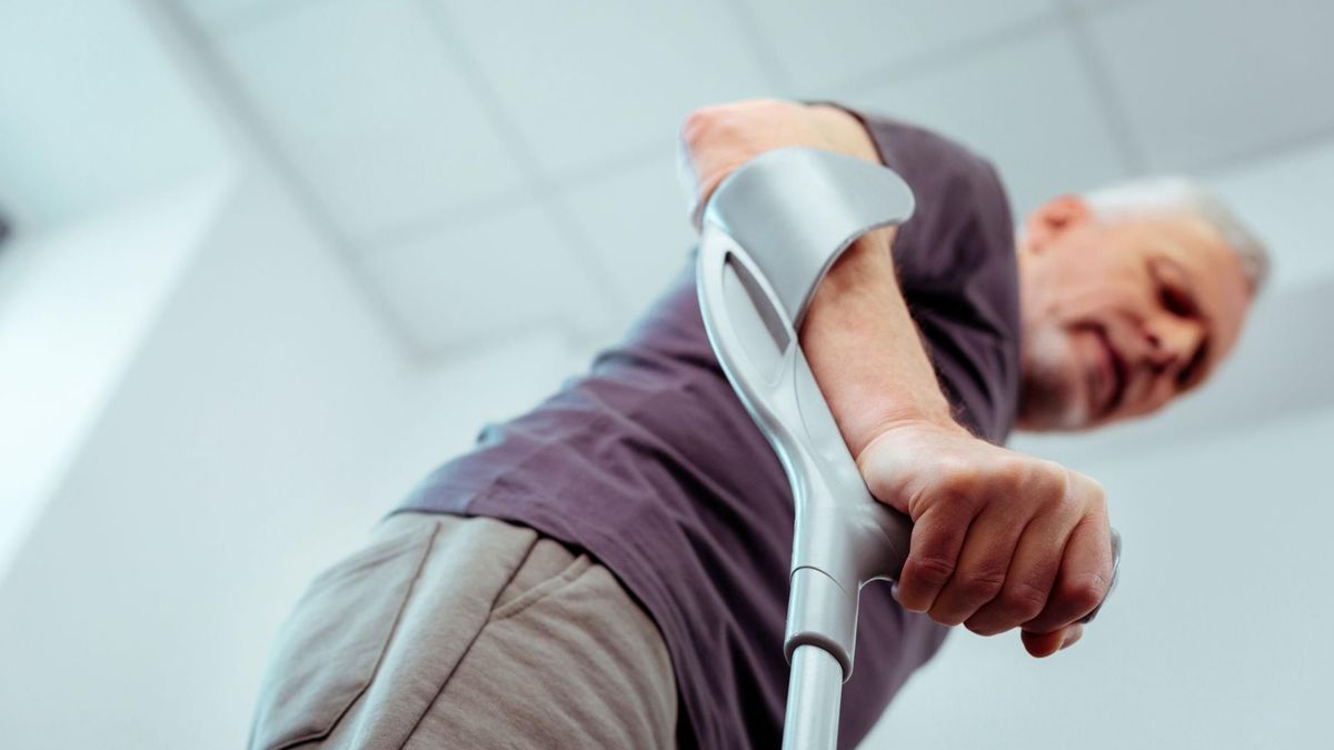 3 proc. chorujących na zespół Guillaina-Barrégo (GBS) trafia na wózek inwalidzki