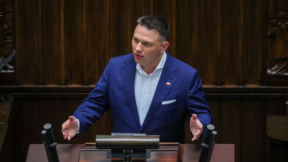 S�awomir Mentzen
Warszawa, 09.10.2025. Pose� Konferederacji S�awomir Mentzen na sali plenarnej Sejmu w Warszawie, 9 bm. W trzecim dniu posiedzenia pos�owie rozpoczn� prace nad projektem ustawy bud�etowej na 2026 r. oraz nad projektem tzw. ustawy oko�obud�etowej. (amb) PAP/Leszek Szyma�ski
Leszek Szyma�ski
10 10. X kadencja kadencji, obrady, polityk, polityka, posiedzenie, sala obrad, sejm, sejmu