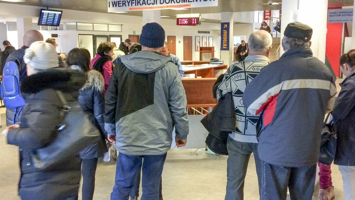 W niektórych urzędach brakuje terminów> Na rejestrację można umówić się za ponad miesiąc