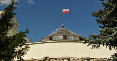 Kancelaria Sejmu szuka pracowników. W ofercie brak ważnej informacji