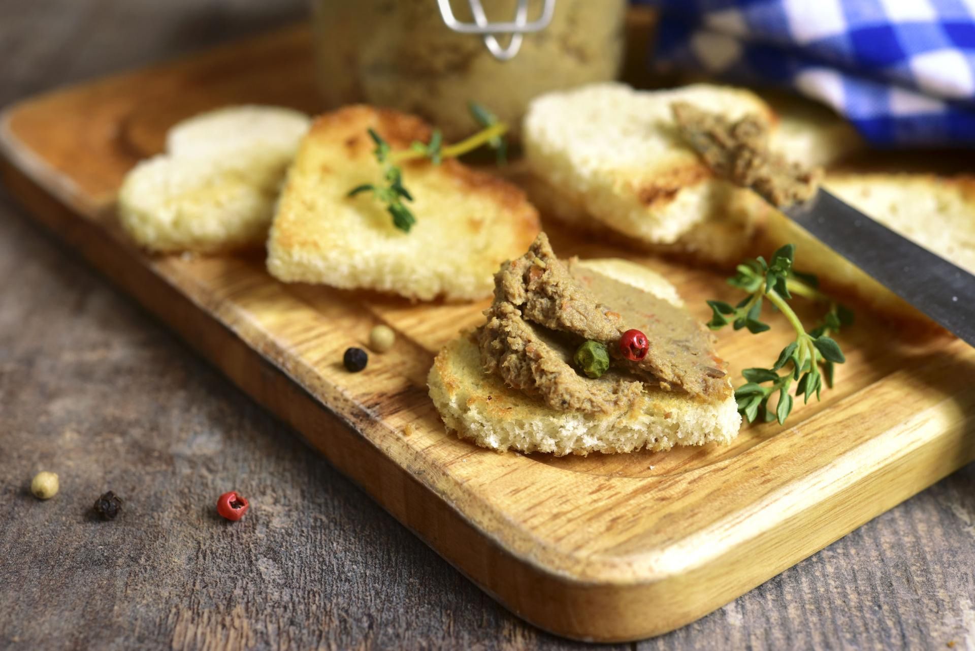 Wątróbka zawiera cynk, witaminy z grupy B oraz retinol