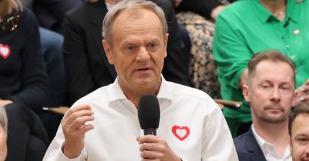 Nawet trzy podwyżki. Seniorzy mogą pozazdrościć Donaldowi Tuskowi