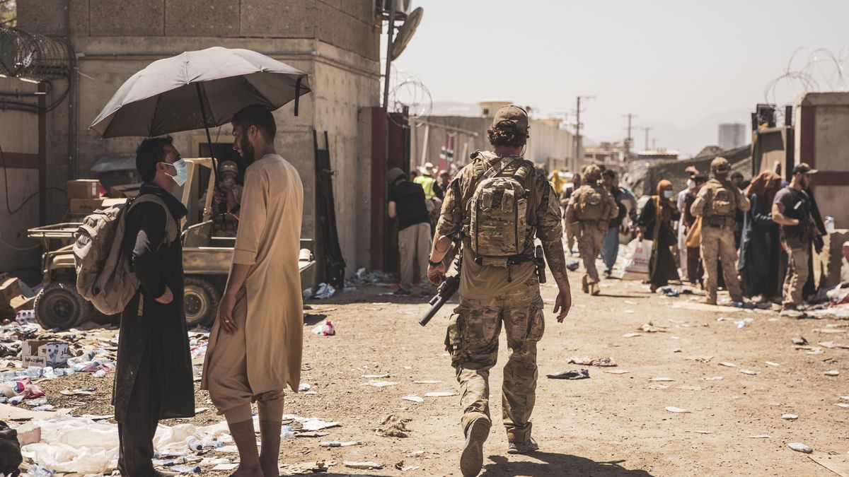 Z opanowanego przez Talibów Afganistanu ucieka kto tylko może. Nie ma też wątpliwości, że religijni fanatycy będą się utrzymywać z produkcji narkotyków 