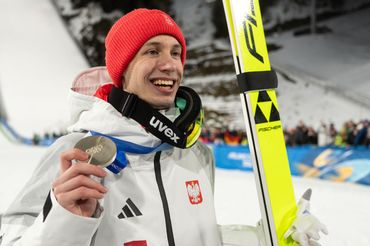 IO Mediolan-Cortina 2026: Kacper Tomasiak zdoby? srebro w skokach
Editorial Use.
Mandatory Credit: Photo by Foto Olimpik/Action Plus/Shutterstock (16534611t)
Men's ski jumping normal hill competition, Kacper Tomasiak (POL); Predazzo, Italy, 2026 Winter Olympic Games, Day Four.
2026 Winter Olympic Games Day Four, Predazzo, Lombardy, Italy - 10 Feb 2026
Olimpik/Action Plus/Shutterstock