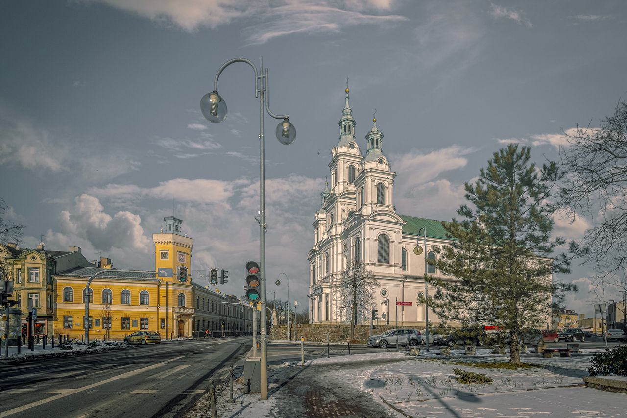 Radomsko: Bez zmian w podatkach i opłatach za śmieci. Ważne decyzje na sesji rady miasta