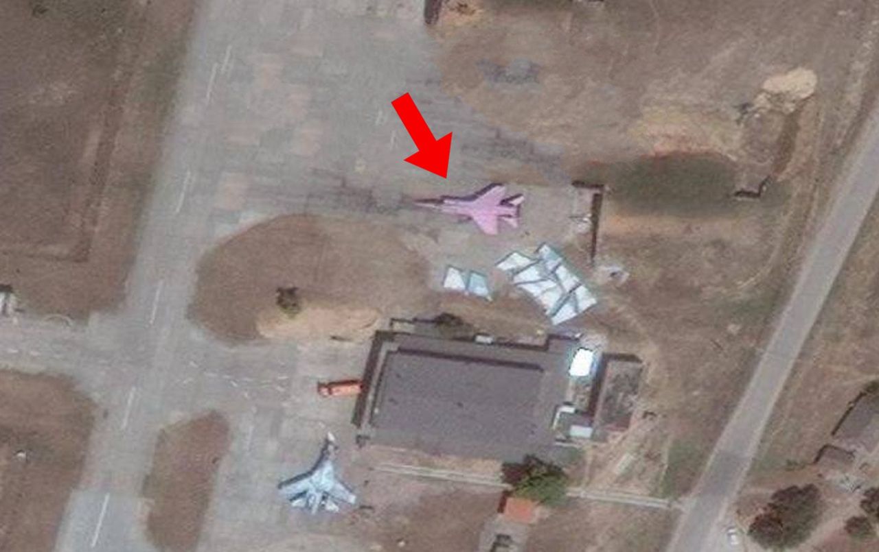 Pink MiG-31 fighter jets spotted at Russian airbase in Belbek