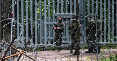 Pozorny spokój przed burzą na granicy. Ostrzegają: Białoruś szykuje masowe wtargnięcie do Polski?