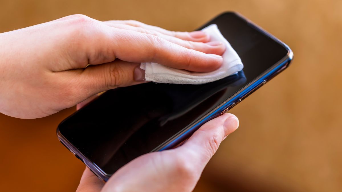 Jak często czyścić telefon?