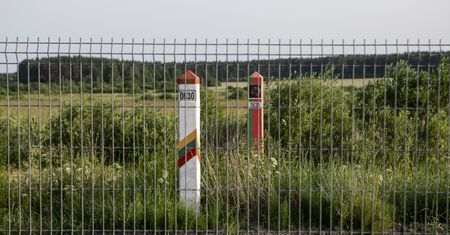 Litwa wydala białoruskich dyplomatów i wzmacnia granicę
