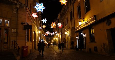 Lublin rozbłyśnie na święta. W środę rozpocznie się montaż świetlnych dekoracji i ozdób