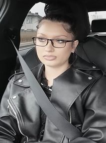 Viki Gabor tłumaczy się z piosenki o używkach. Zdradza tajniki branży muzycznej