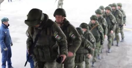 "Siły pokojowe" opuszczają Kazachstan. Setki rosyjskich żołnierzy wracają do kraju