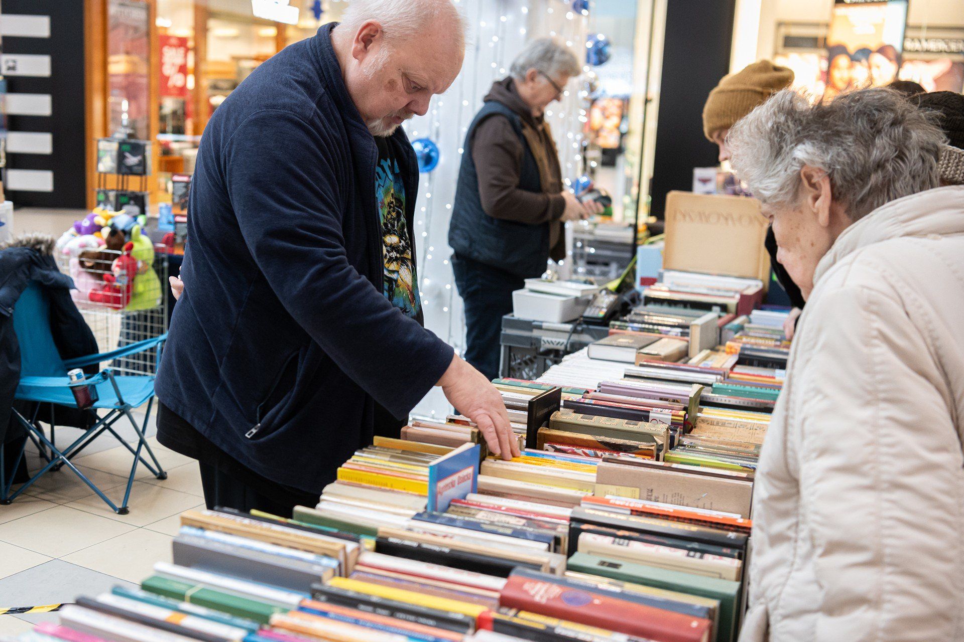 W najbliższy weekend Bydgoszcz zamieni się w prawdziwe centrum literackiego świata. Zielone Arkady staną się miejscem spotkań autorów i czytelników w ramach Kujawsko-Pomorskiego Festiwalu Książki, który odbędzie się 10 i 11 października. Nie zabraknie tam toruńskich akcentów. 