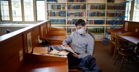 Powrót uczniów do szkół nastąpi już wkrótce? Resort edukacji rozwiewa wątpliwości