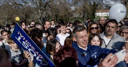 Rekordowa liczba Węgrów zagłosuje za granicą. Opozycja może zyskać